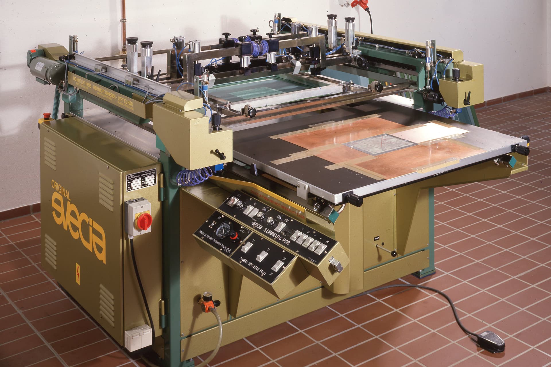 Screen-printing machine